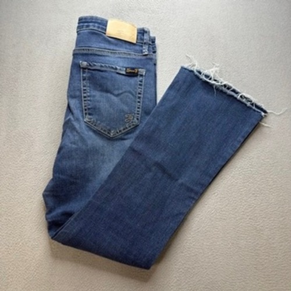 Seven7 Slim Flare Jeans Slim Size 6 Blue Frayed Hem Stretch Everest Wash Boho